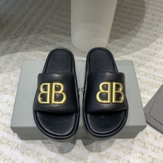 Balenciaga Slippers